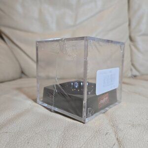 NWT Rawlings Official MLB Baseball Display Cube showcases autographs